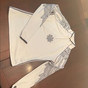 Athleta White and Black Long Sleeve 1/4 zip women’s Medium